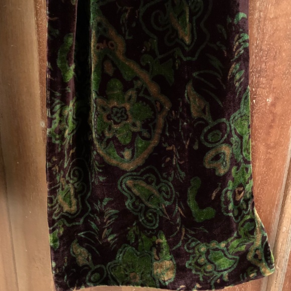 Vintage Elaine Gold For Collection XIIX LTD Rayon/ Silk Velvet Scarf - Picture 8 of 13